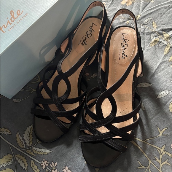 NWT Life Stride Black Yaya Sandal - Picture 7 of 9